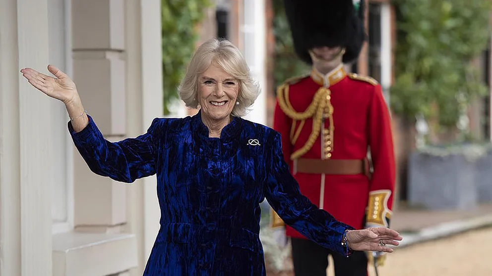 Camilla toma el lugar del príncipe Andrés en otro deber real