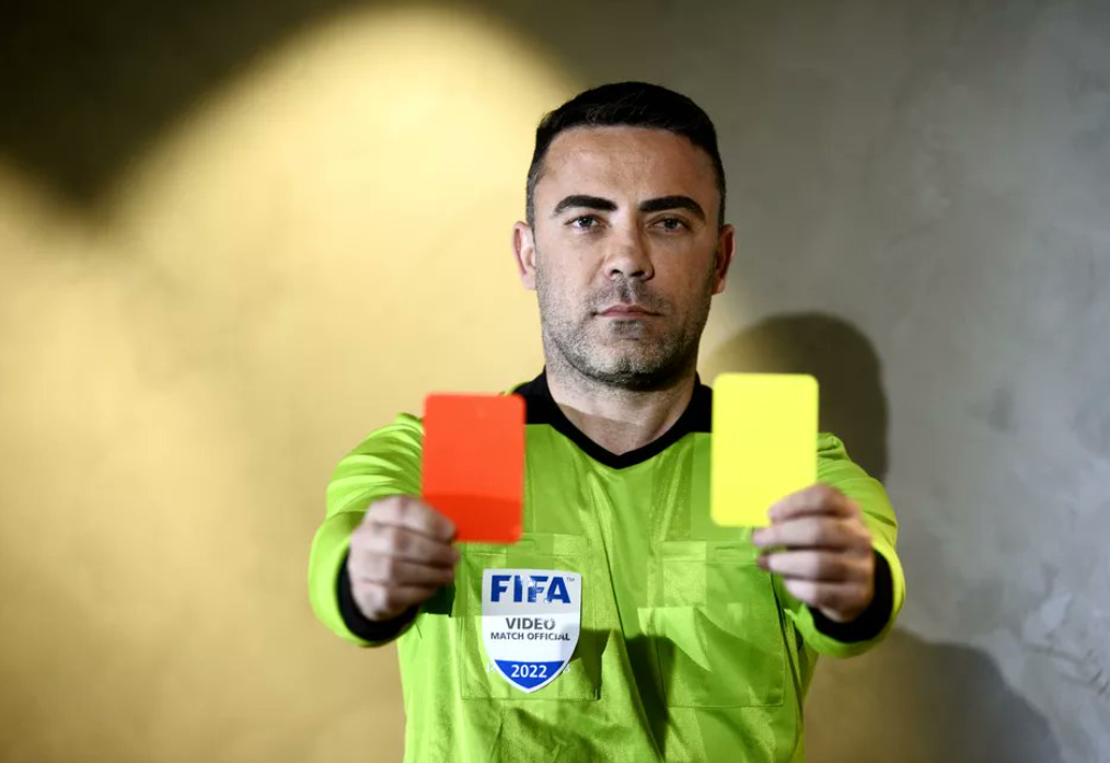 Igor Benevenuto, el primer árbitro de la Fifa en declararse homosexual
