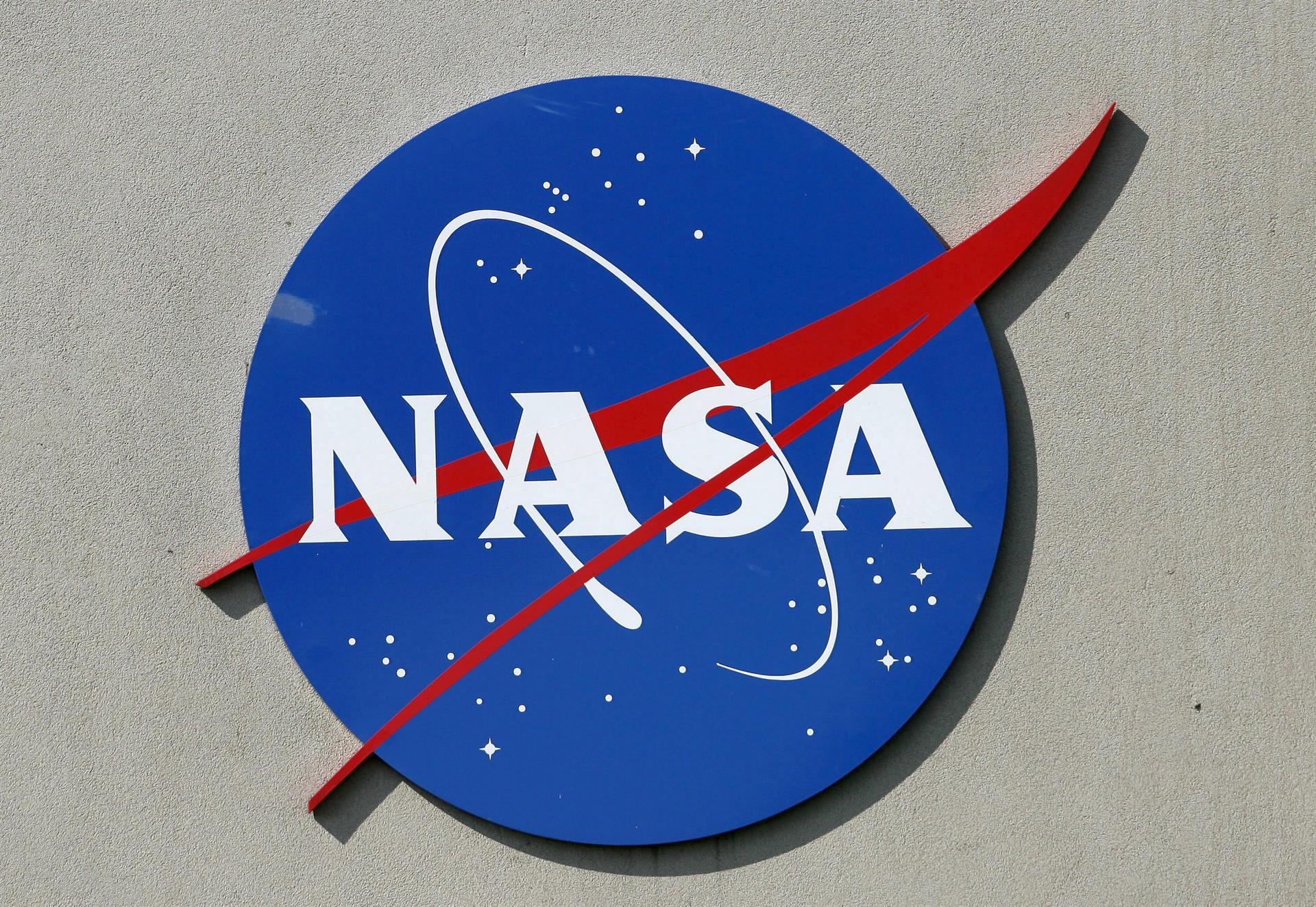 La Nasa muestra un prototipo del traje espacial que se usará en la Artemis III (VIDEO)
