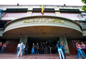 Extraoficial: Fiscalía investiga a jueza por vínculos con el Tren de Aragua