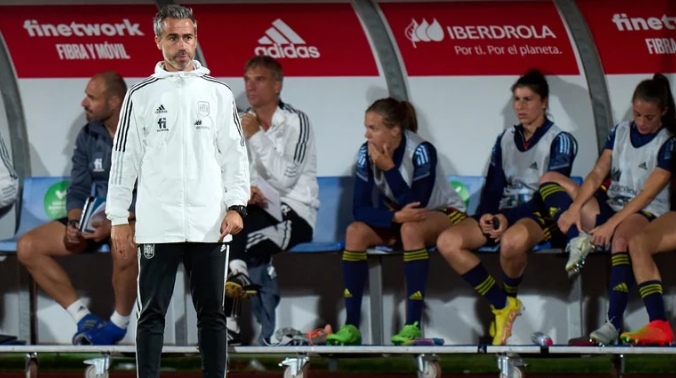 Escándalo en la selección de fútbol femenino de España: renunciaron 15 jugadoras tras exigir la salida del entrenador