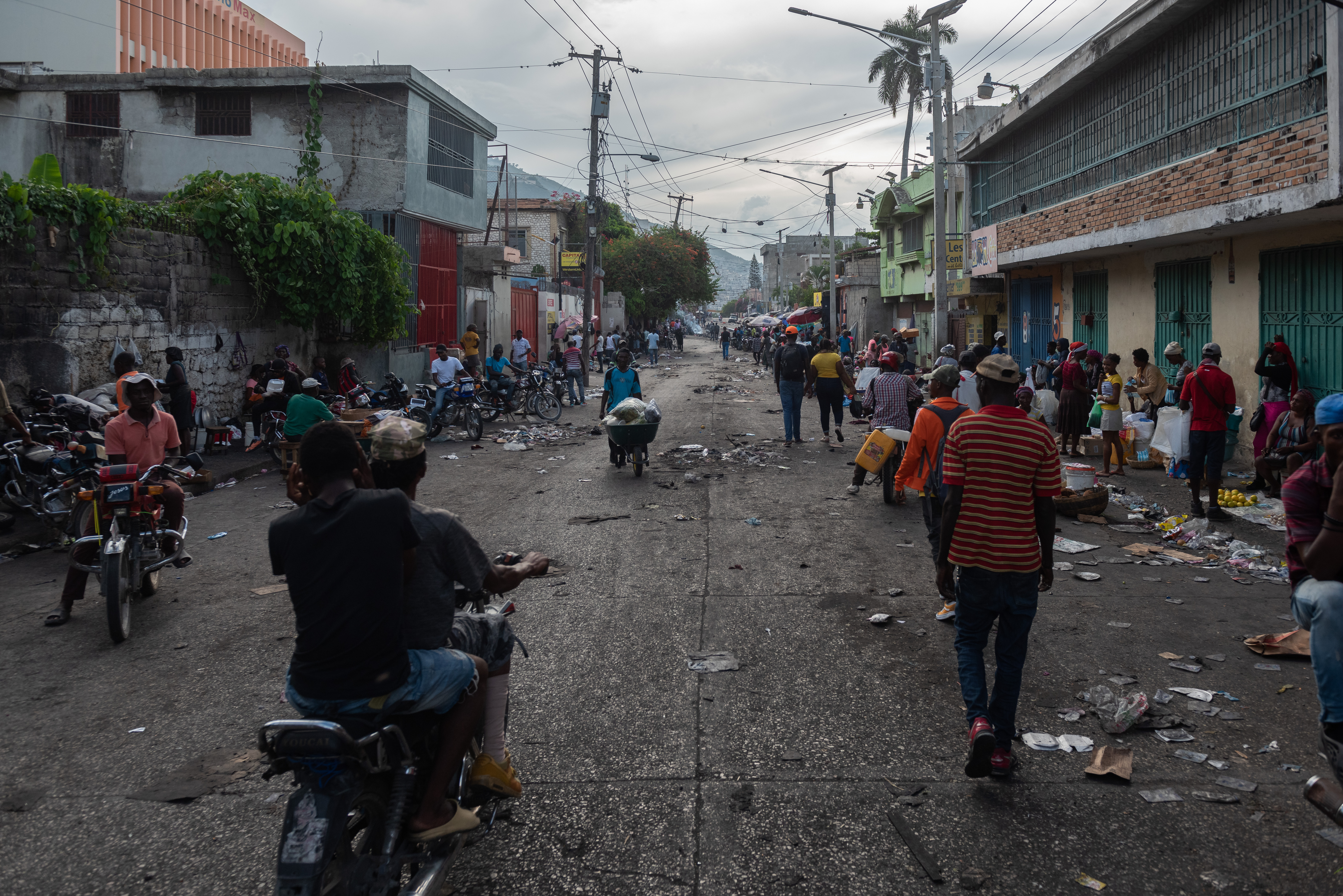 Haití vivió una jornada de tímida calma tras una semana de violencia