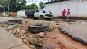 Mala vialidad en Guanipa deja a conductores varados, accidentados y quebrados