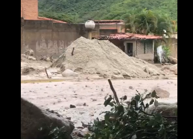 ¿Por qué la Fanb usa explosivos en sectores afectados de El Castaño? (Video)