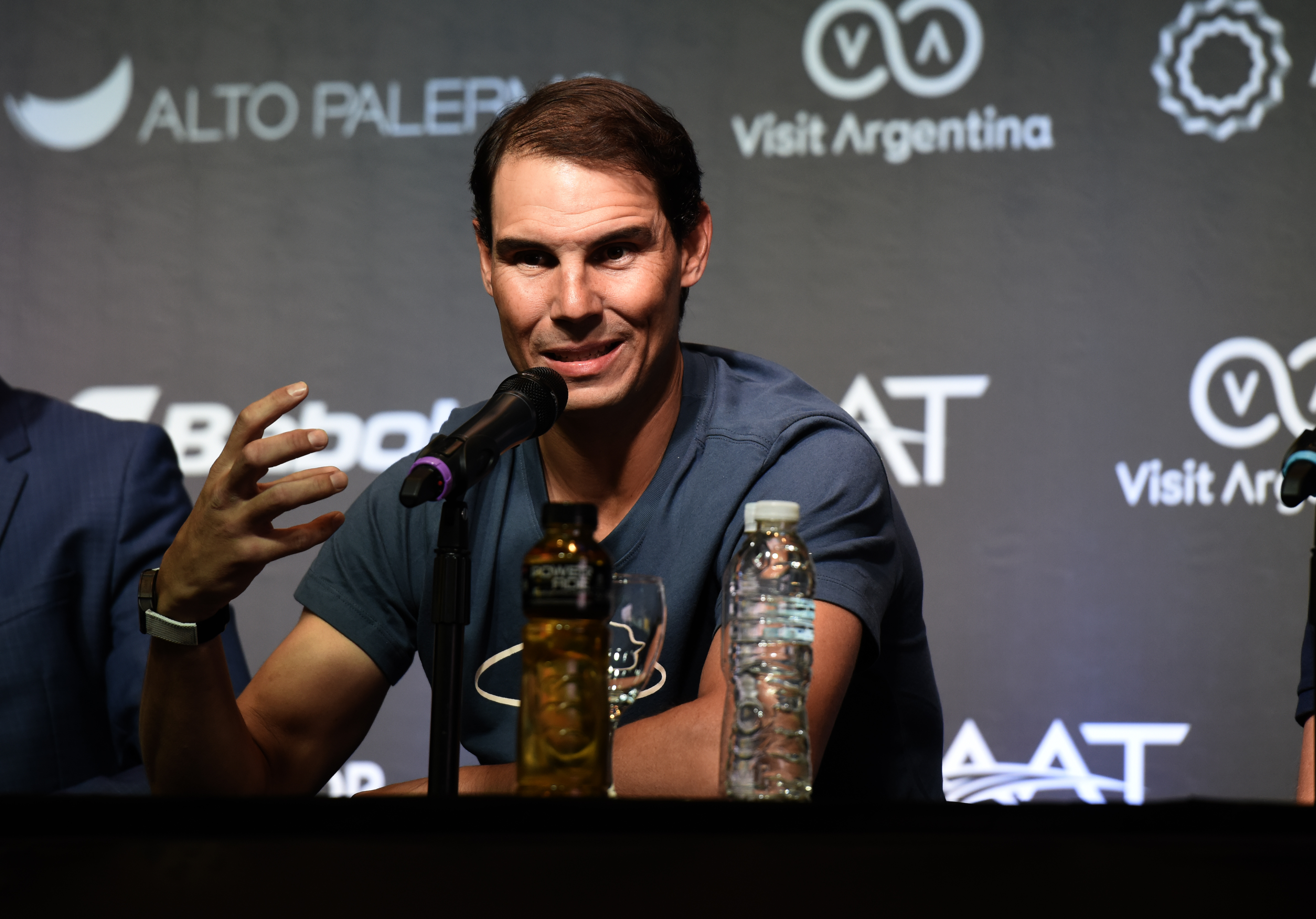 Nadal afronta un camino lleno de obstáculos en el Abierto de Australia