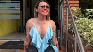 La polémica jueza colombiana encendió las redes al posar en lencería y presumir sus tatuajes