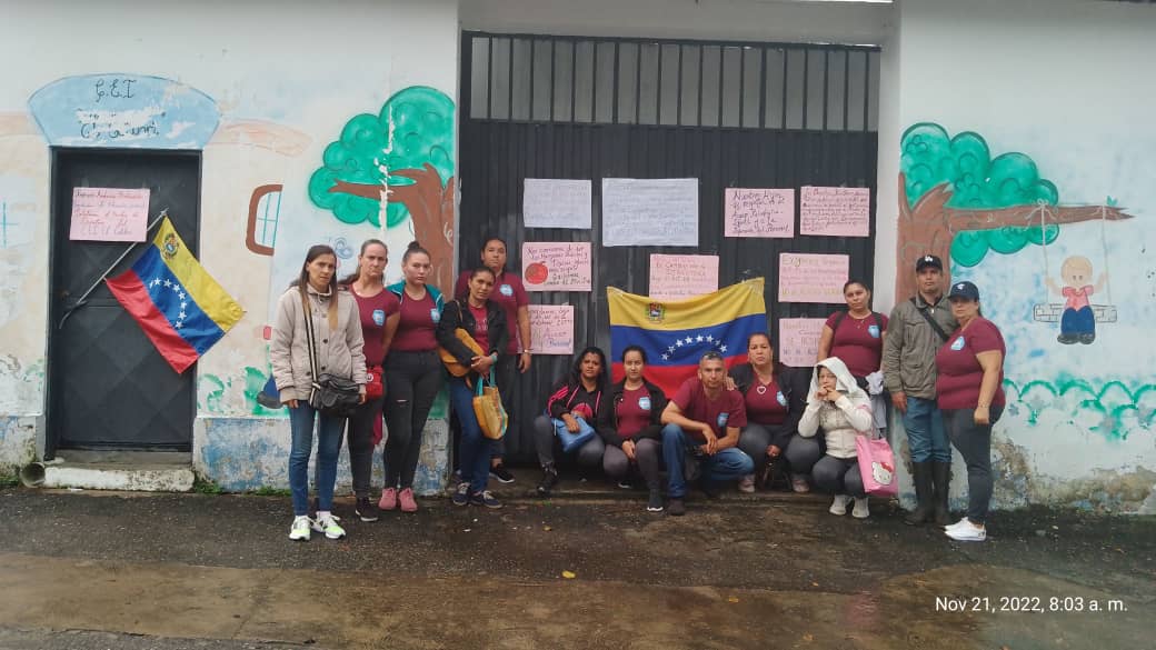 Amanecieron de brazos caídos en preescolar El Colibrí de Seboruco en rechazo al acoso laboral