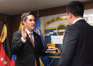 Luis Aguilar repite en la presidencia del Concejo Municipal de Baruta sin apoyo de Fuerza Vecinal