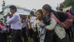 Perú anunció “reparaciones o apoyo solidario” para familias de los 27 fallecidos en protestas antigubernamentales