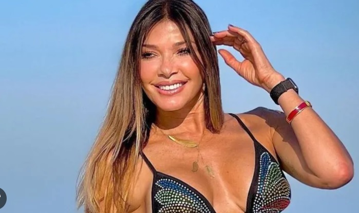 Catherine Fulop mostró su nuevo cuerpazo desde la intimidad de su habitación