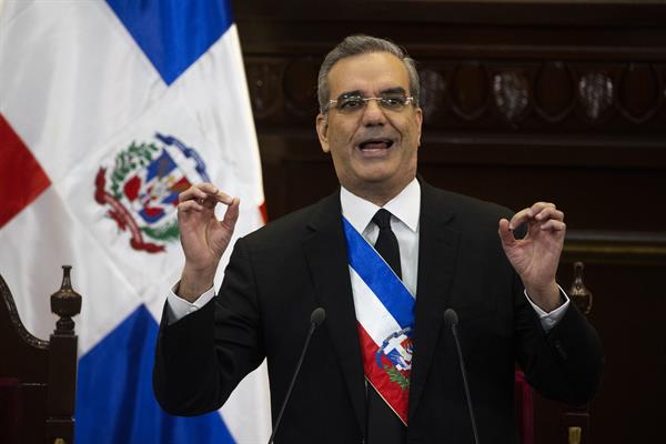 Presidente dominicano pide evitar la violencia en los comicios municipales de este #18Feb tras denuncias