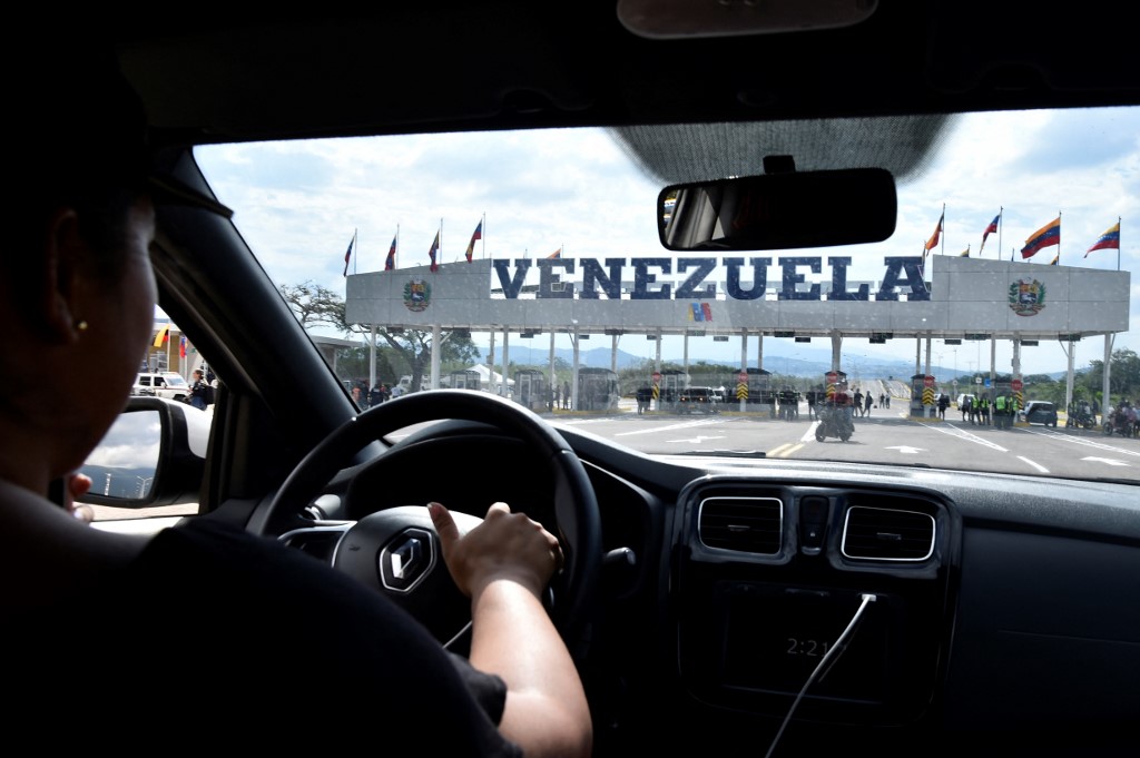 Dramática disminución en el tránsito de vehículos venezolanos por el Puente Atanasio Girardot