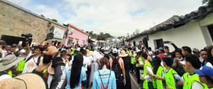 Jóvenes ofrendaron su servicio por bienestar y oportunidades en Venezuela durante procesión de la Divina Pastora