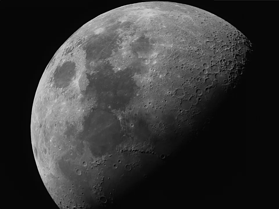 La Luna se está reduciendo y esas son malas noticias para el programa Artemis de la Nasa