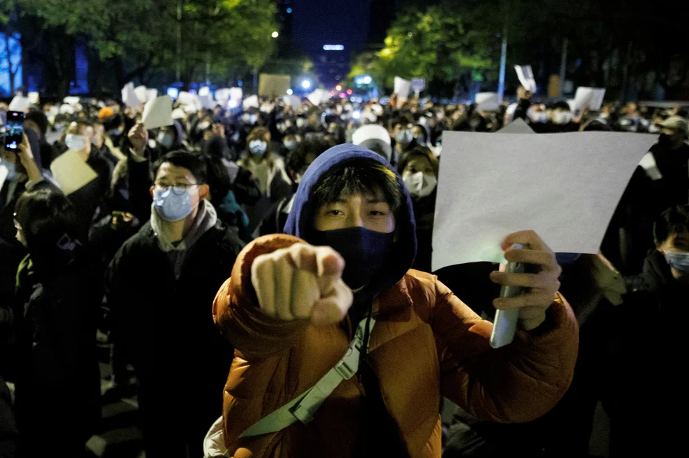 Rastreados, detenidos y vilipendiados: cómo el régimen chino ahogó las protestas por el Covid