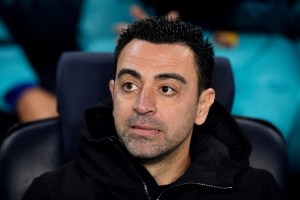 Xavi anuncia que renovará con el Barça hasta 2025