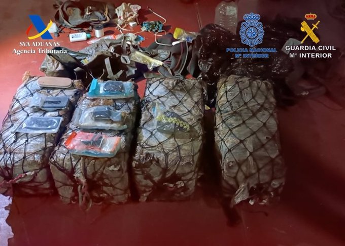 Polizón fue detenido con 100 kilos de cocaína en un puerto de España; embarcó desde Colombia