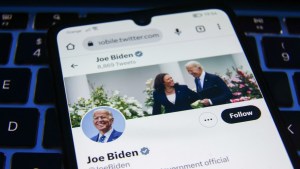 Twitter marca como “inexacto” un tuit de Biden sobre los impuestos a los multimillonarios