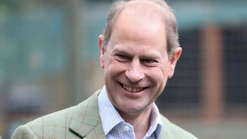 Carlos III nombra duque de Edimburgo a su hermano menor, el príncipe Eduardo
