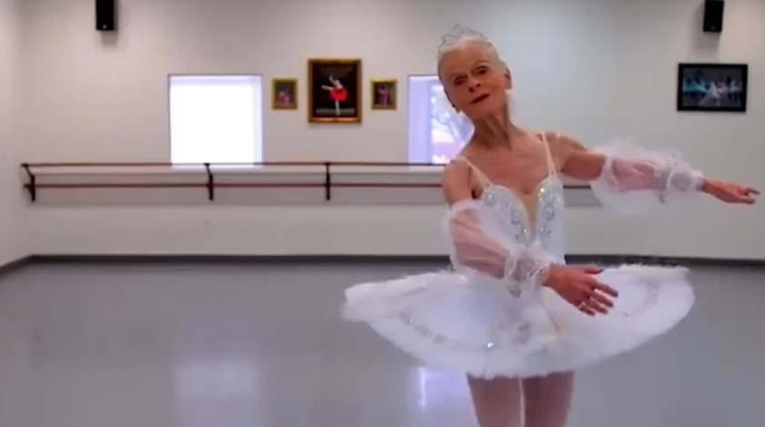 La bailarina de 82 años que continúa brillando con sus zapatillas de punta: “El ballet y la música son mi vida”