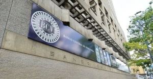 José Guerra: ¿Podrá el BCV seguir quemando reservas internacionales para defender el tipo de cambio?
