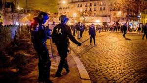Casi 300 detenidos en otra noche de incidentes en Francia por las pensiones