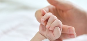 Le implantaron un embrión con mortal gen cancerígeno en clínica de fertilidad de California