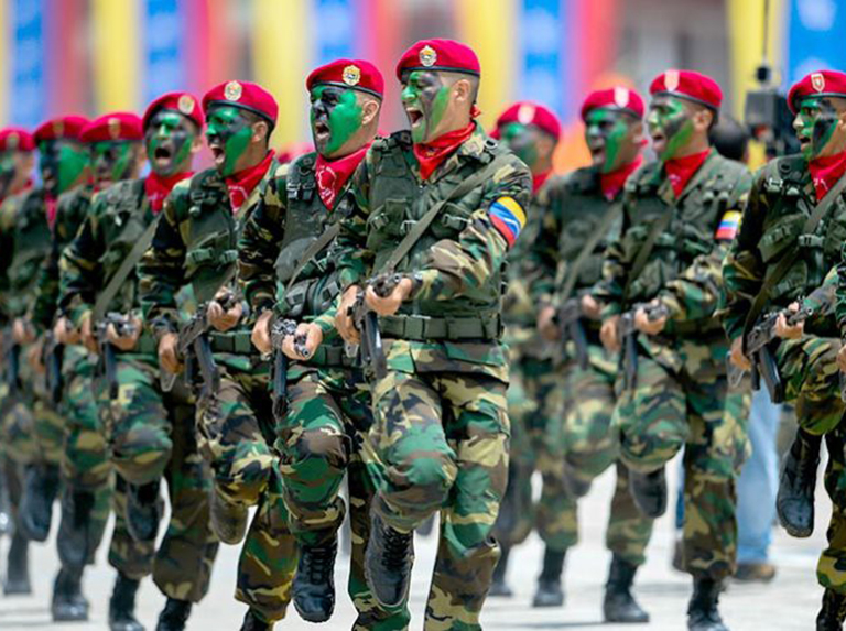 El régimen de Maduro despenaliza la homosexualidad en el Ejército
