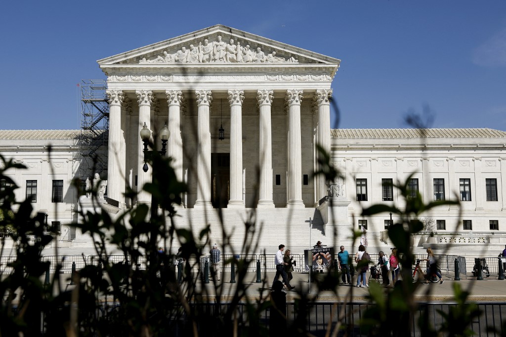 Juez de la Corte Suprema EEUU afirmó ser “blanco de asesinato” por caso sobre el aborto