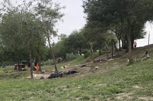 México migrant camp tents torched across border from Texas