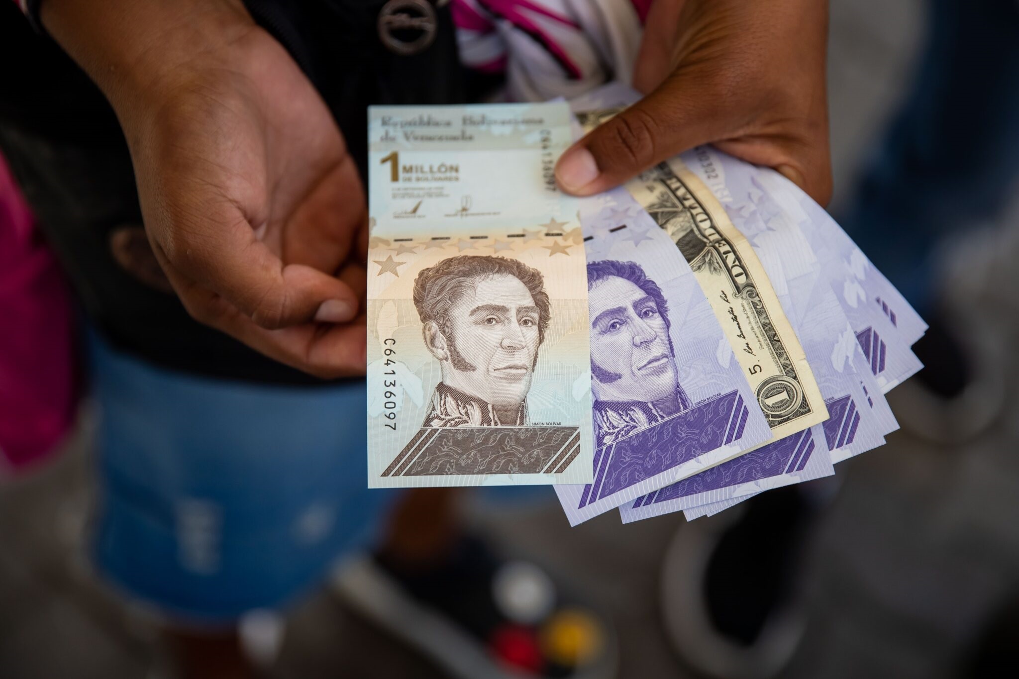 Ingreso integral inventado por el chavismo: Una estrategia para pulverizar el salario de los trabajadores