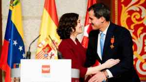 Guaidó felicitó a los líderes del PP por su triunfo electoral en España