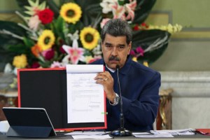 Venezuela: Maduro Demands ‘Maximum Transparency’ as Parliament Approves Anti-Corruption Law