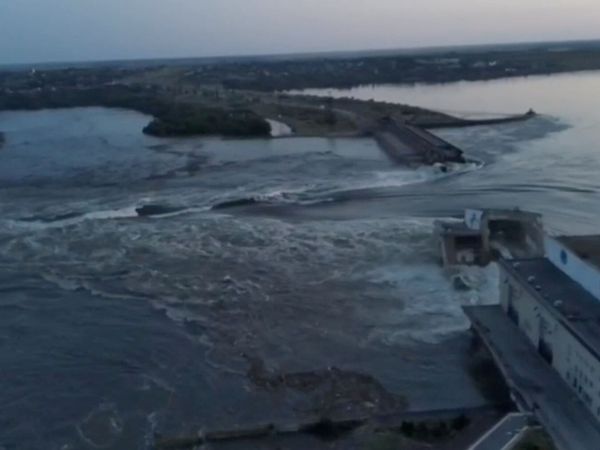 Los rusos elevan a 41 el número de muertos tras la voladura de la presa de Kajovka