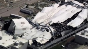 Al menos 16 heridos tras paso de tornado que causó daños en una planta de Pfizer en EEUU