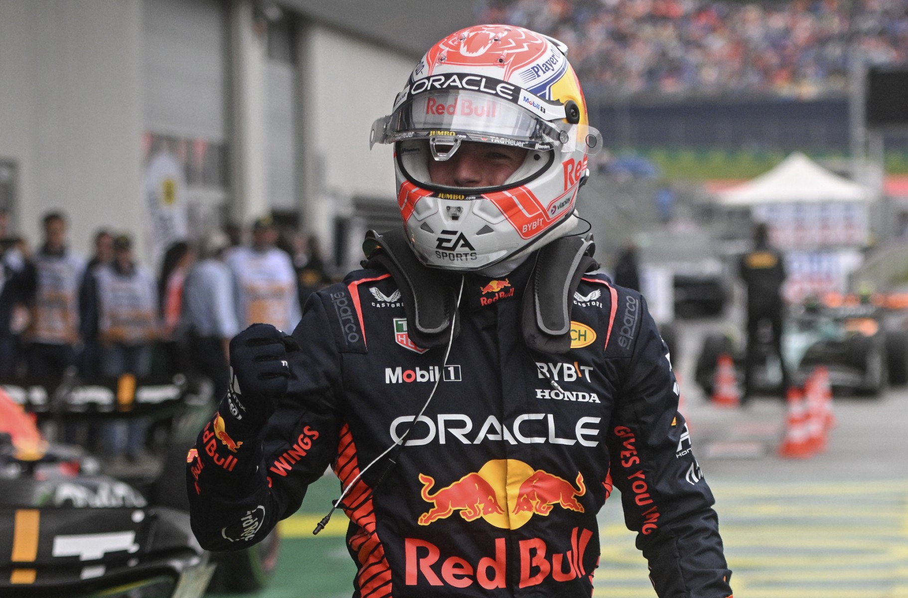 Verstappen gana la carrera esprint en Austria por delante de Sergio Pérez