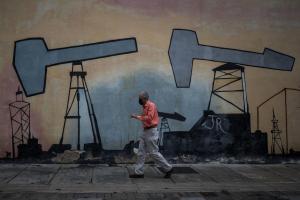 En agosto, la producción petrolera de Venezuela cayó a 730 mil barriles por día