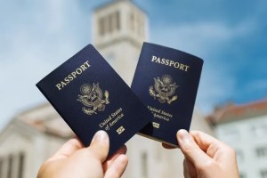 En plena crisis por las demoras, EEUU ofrece una nueva forma de tramitar el pasaporte