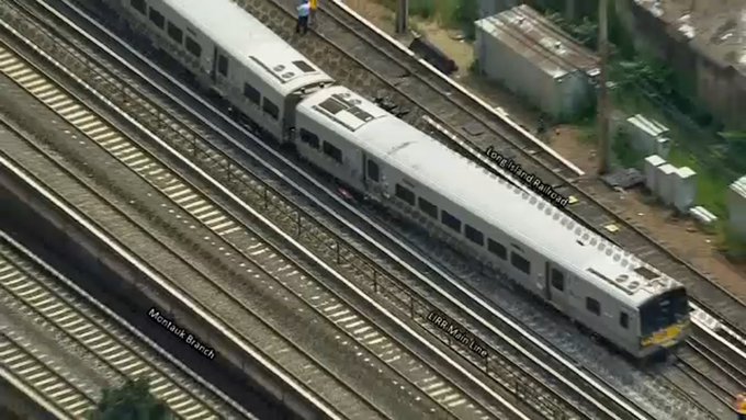 Descarrilamiento de un tren en Nueva York desató el caos y dejó múltiples heridos (VIDEO)