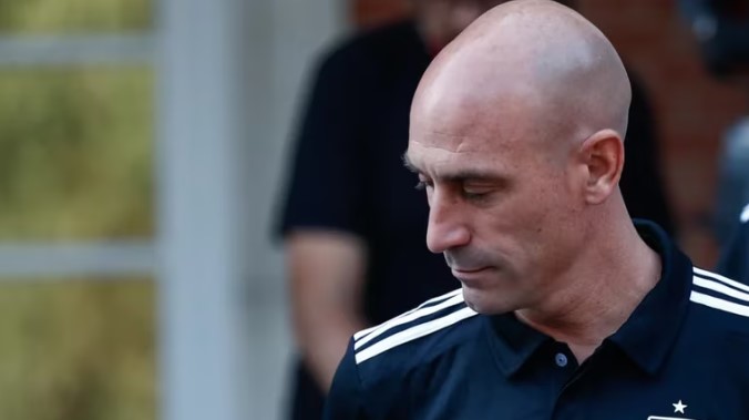 Suspenden partido de fútbol de amigos de Luis Rubiales ante el riesgo de “alteración del orden público”