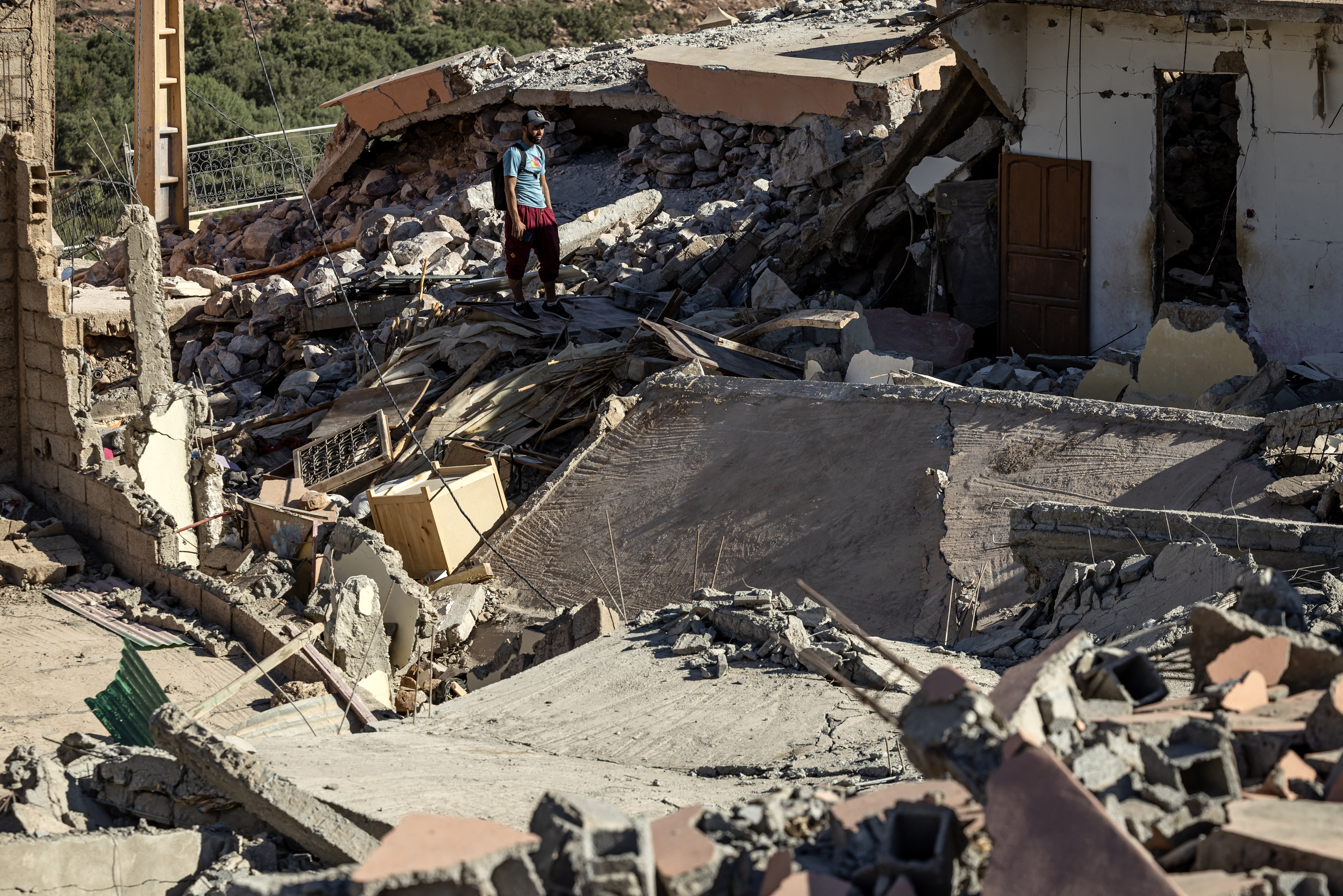 Se agotan las esperanzas de encontrar más sobrevivientes del terremoto en Marruecos, que deja casi 2.900 muertos