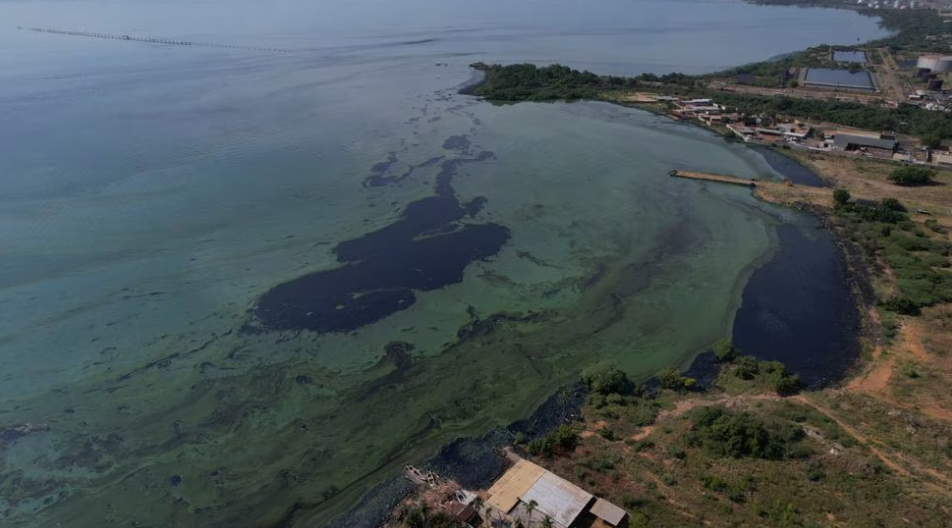 El País: El Lago de Maracaibo entra en cuidados intensivos