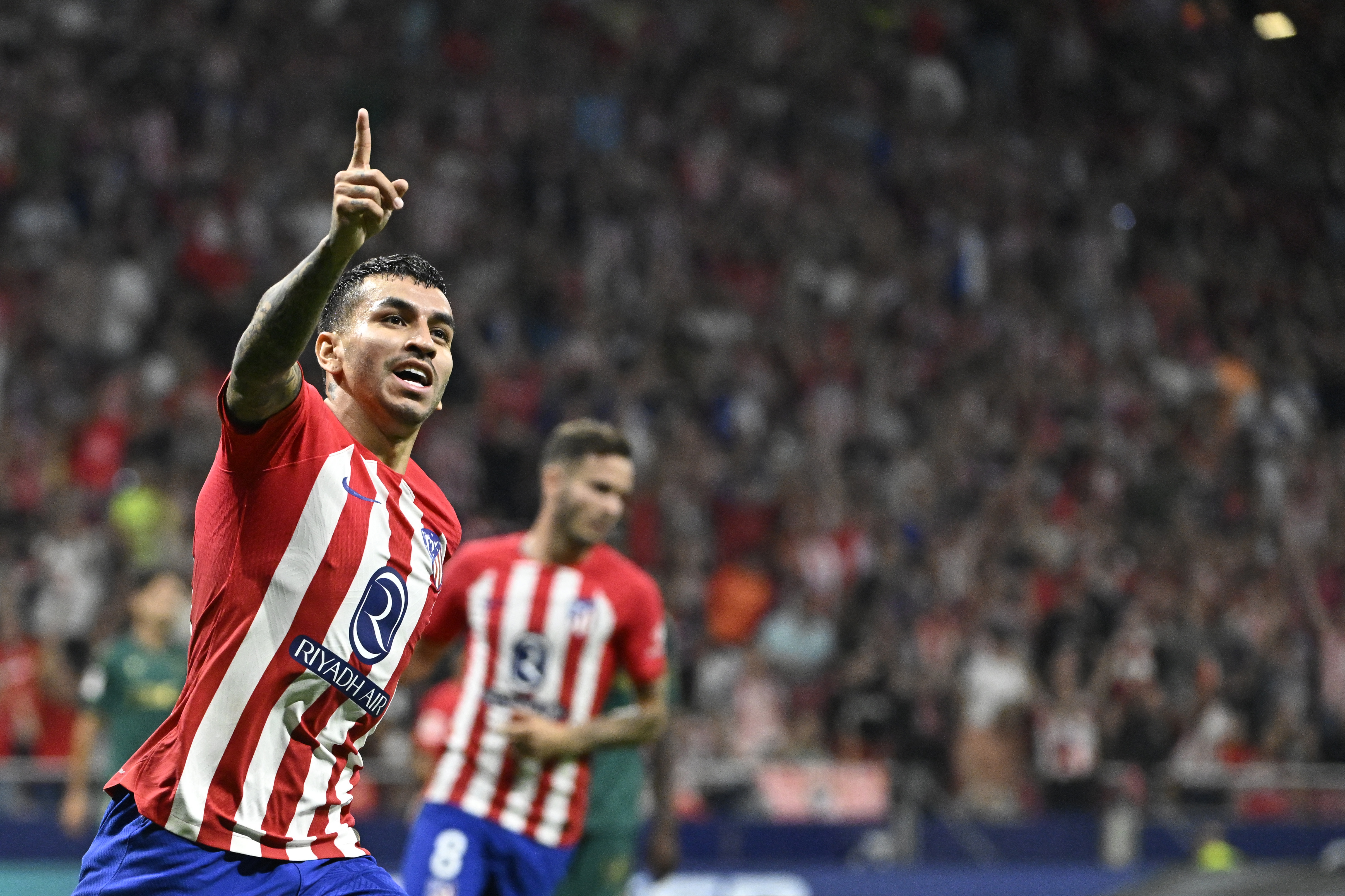 Ángel Correa comandó la remontada de Atlético ante Cádiz