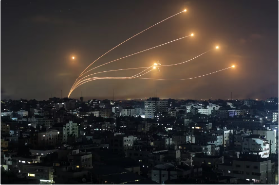 Qué es el Iron Beam, el revolucionario rayo láser que Israel busca implementar en su combate contra Hamás