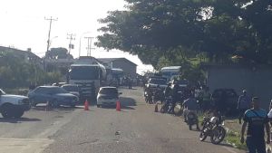 ¡No aguantan a los militares! Más de 24 horas lleva cerrada la Troncal 10 por habitantes de Tumeremo