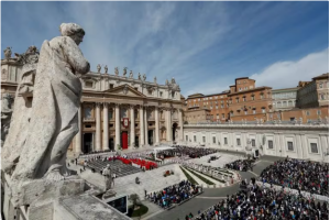 El Vaticano aclara que las madres solteras pueden recibir la Comunión