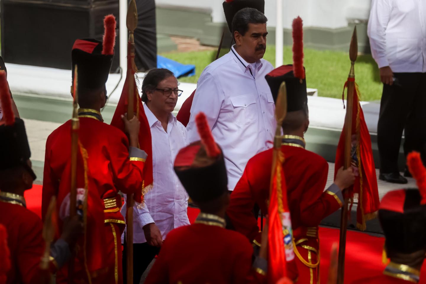 “Nerviosa, desafortunada, un error”: Expertos valoran la reacción del chavismo ante sus aliados de Brasil y Colombia