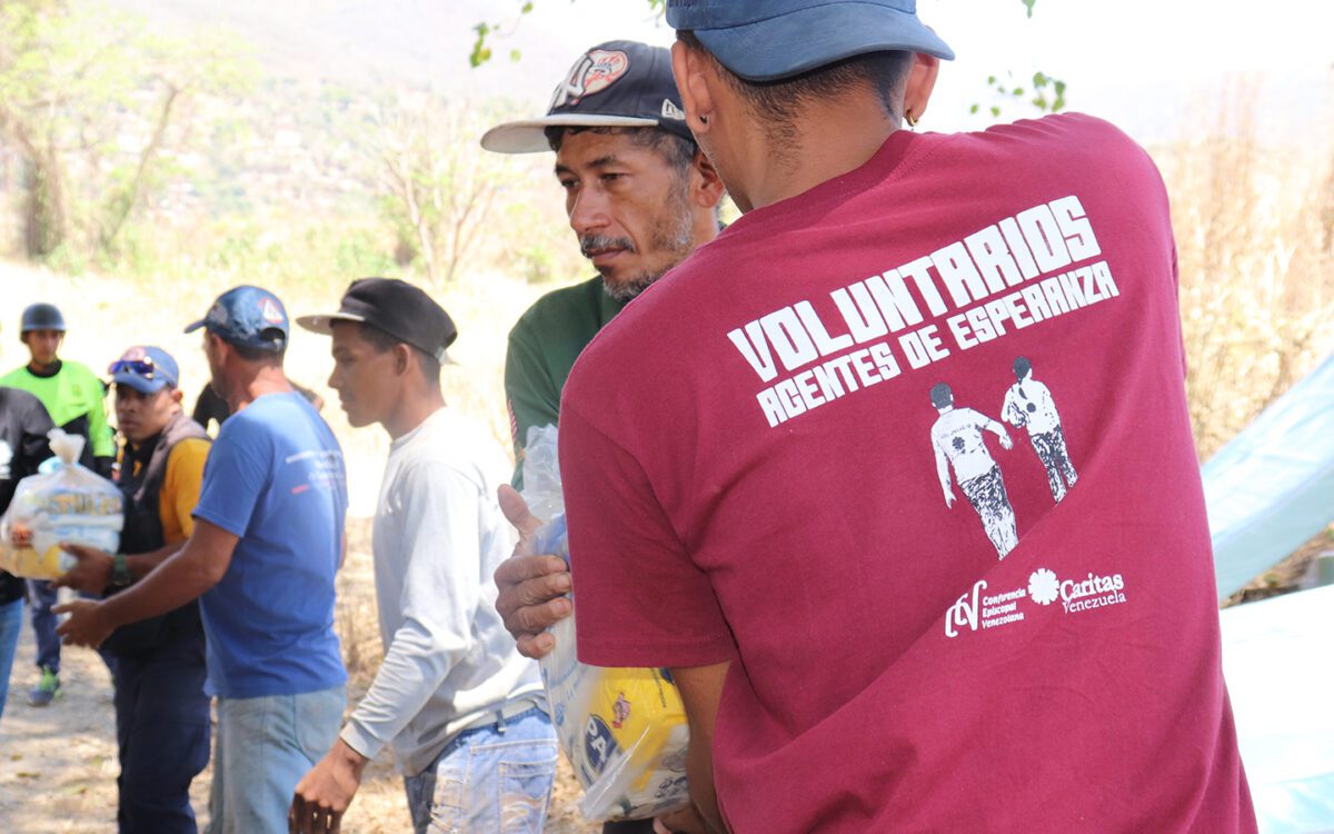 El voluntariado contribuye a superar la indiferencia social en Venezuela