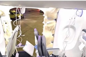 “Voy a morir”: El pánico se apoderó de los pasajeros de Alaska Airlines cuando explotó la ventanilla (VIDEO)