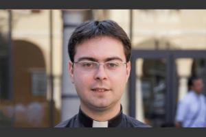 “Sentencia histórica”: tribunal del Vaticano condenó al sacerdote Gabriele Martinelli por abusos sexuales